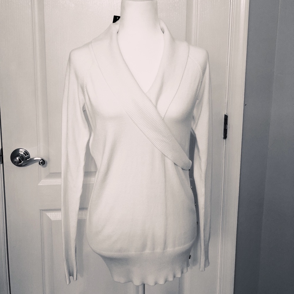 White House Black Market NWT Sweater